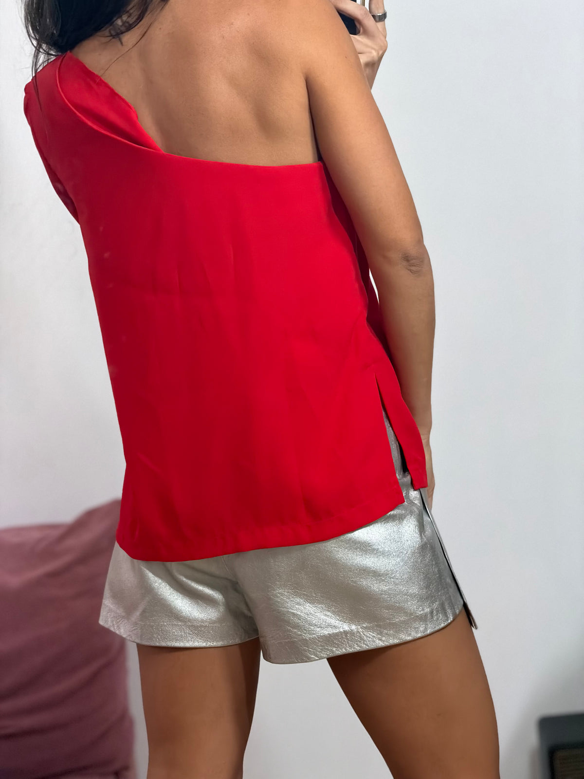 bata vermelha um ombro só cortelle