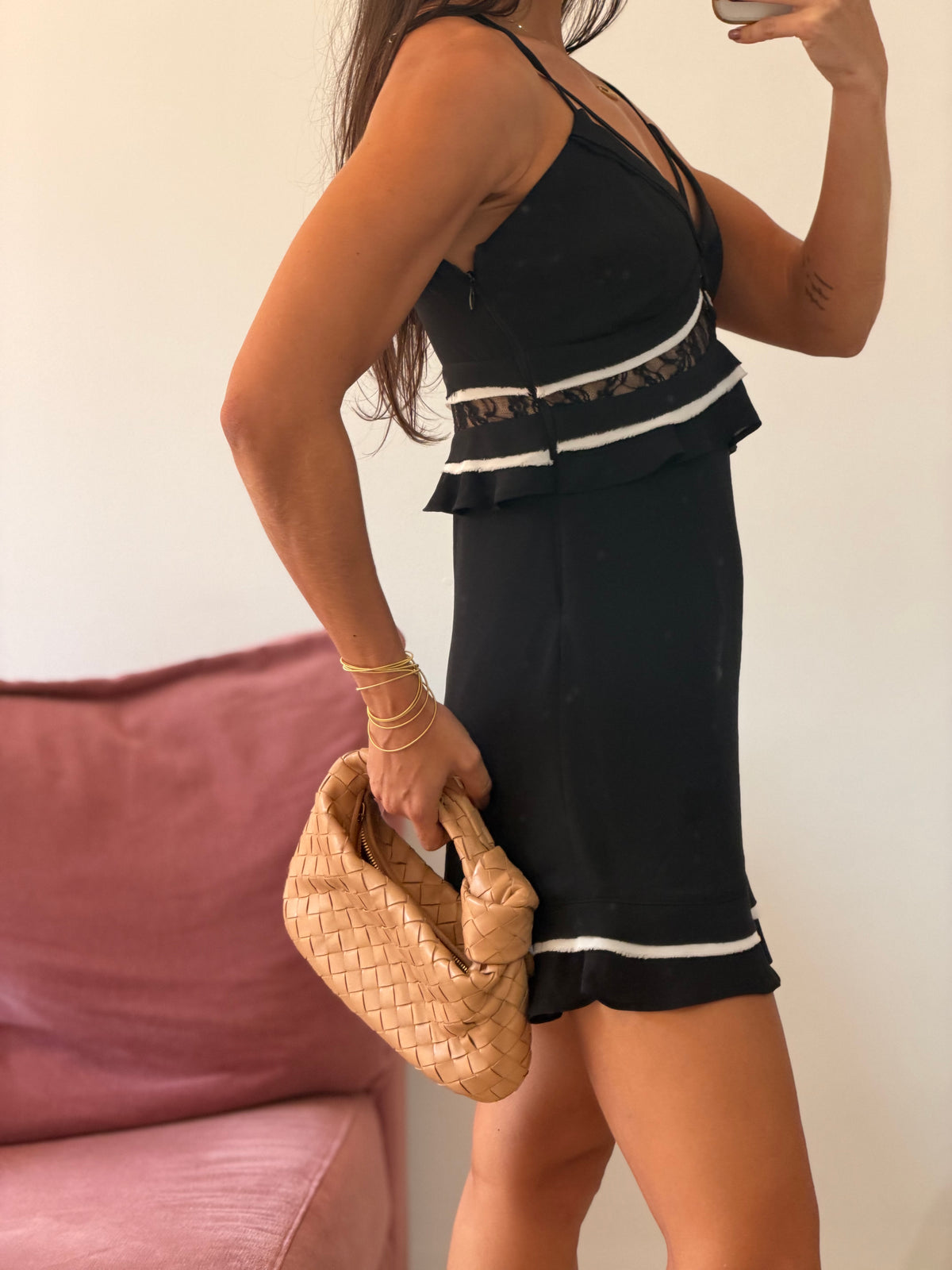 vestido curto costume com renda  preto