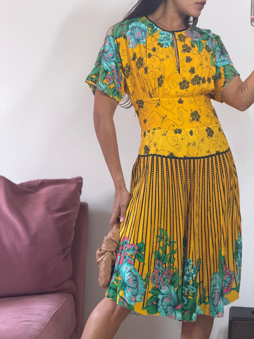 vestido curto farm amarelo estampado
