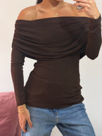blusa tig marrom ombro a ombro