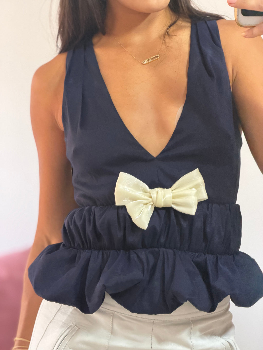 blusa le blog azul marinho com laço off white