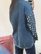 camisa dadri com aplicações metálicas