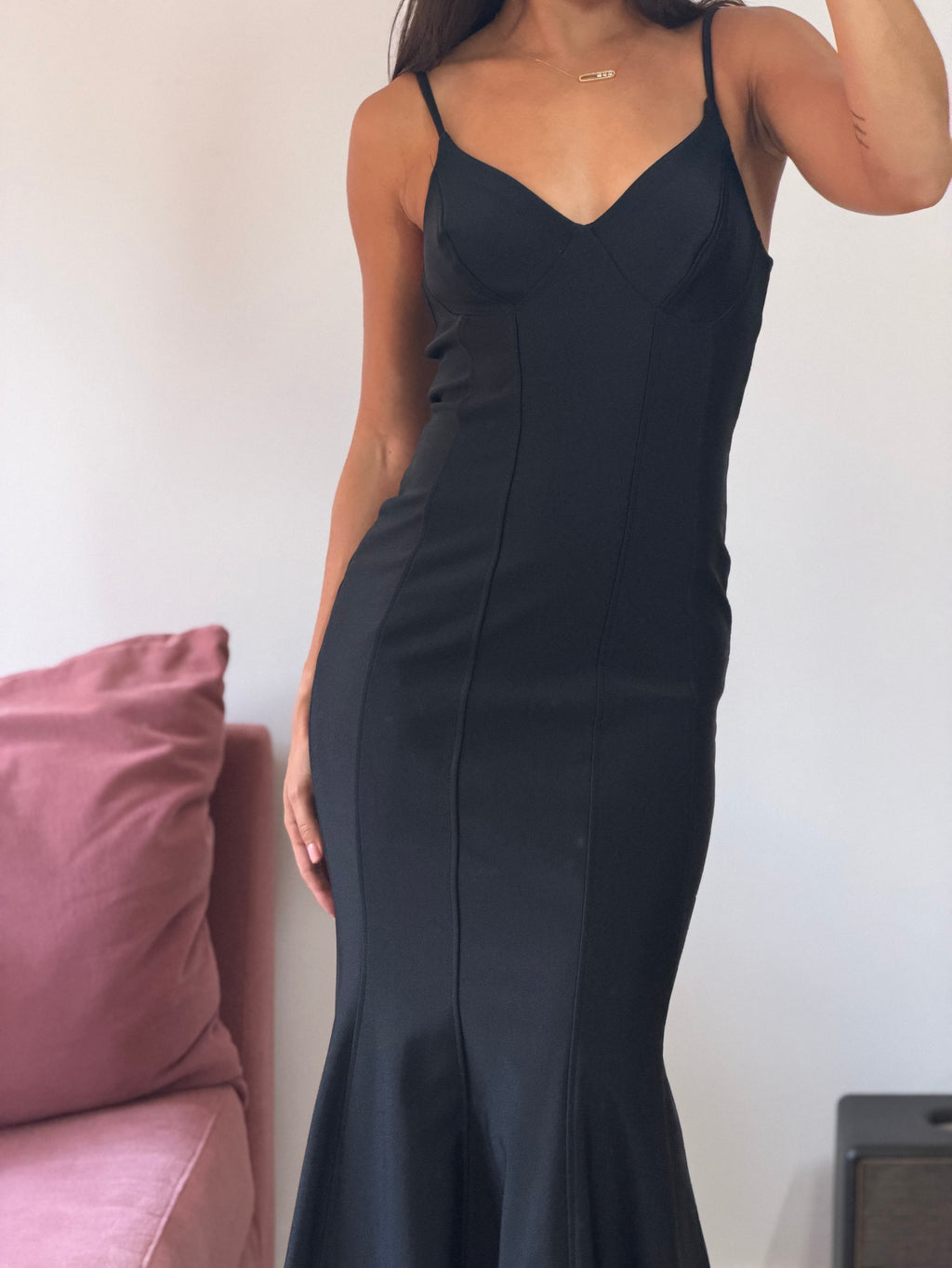 vestido longo zen preto com cauda