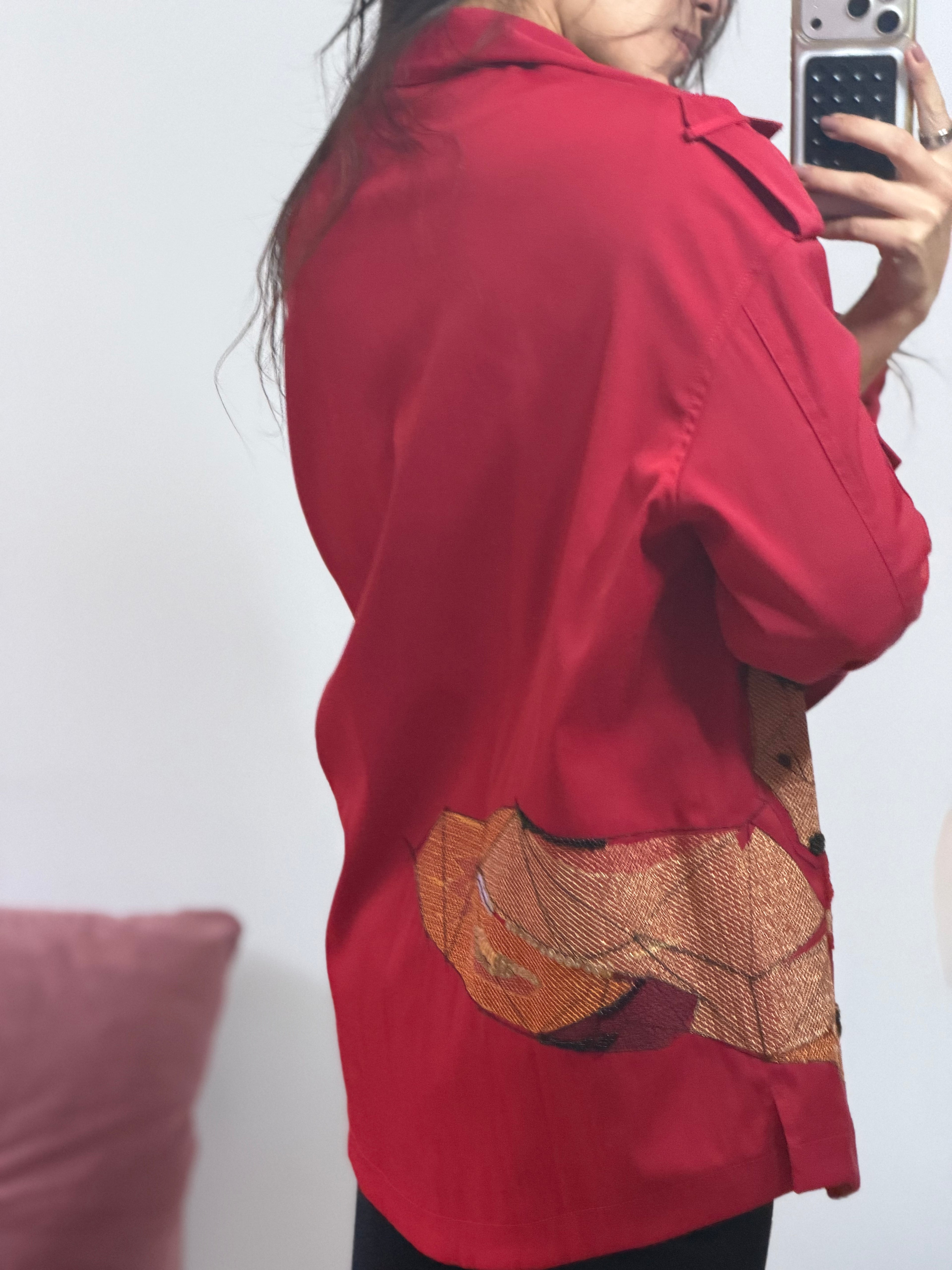 parka bianza vermelha com raposa bordada